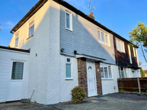 Semi Detached House in Aldershot